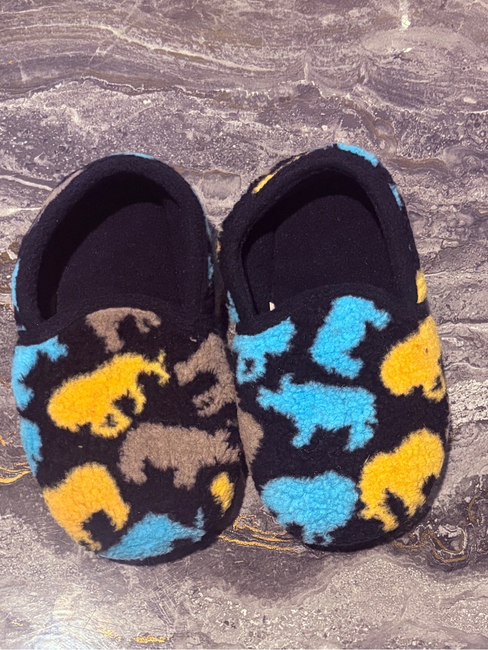 Boys Slip-On House Slippers Size 11/12